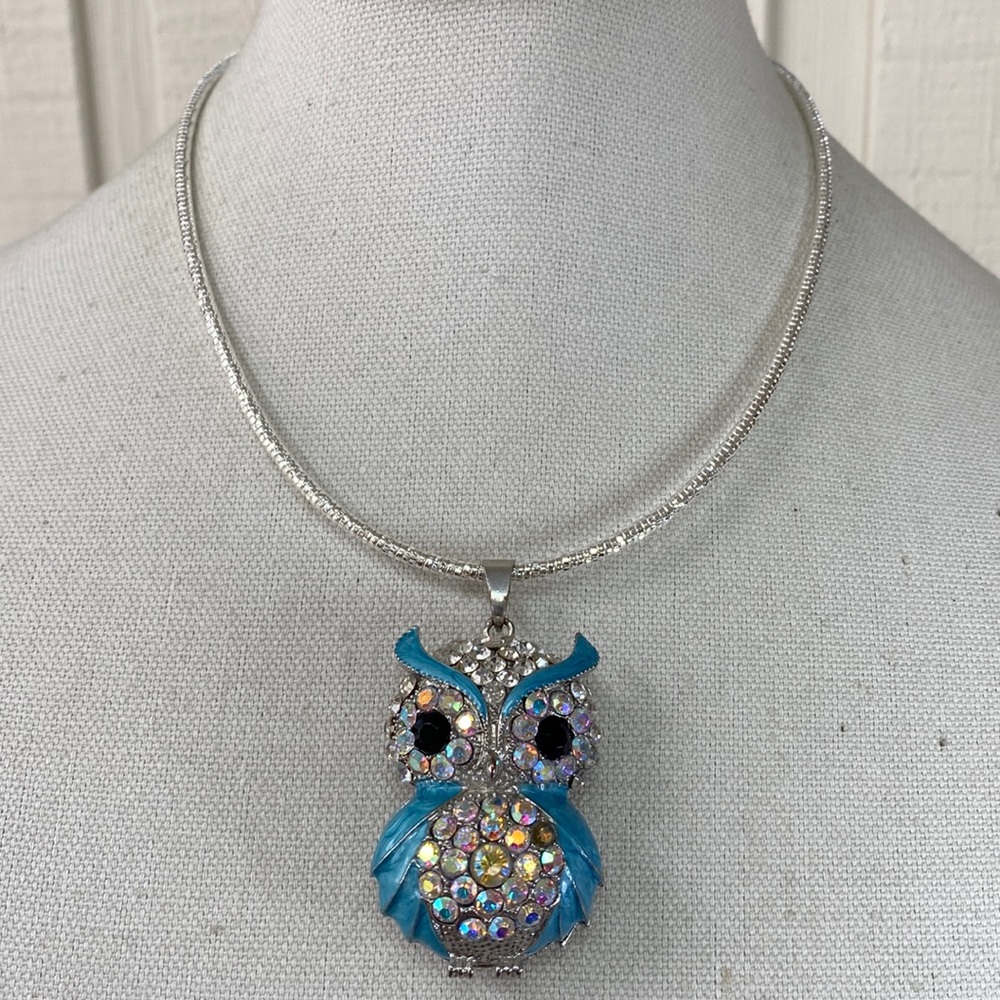 Rhinestone and blue enamel sparkly owl pendant necklace